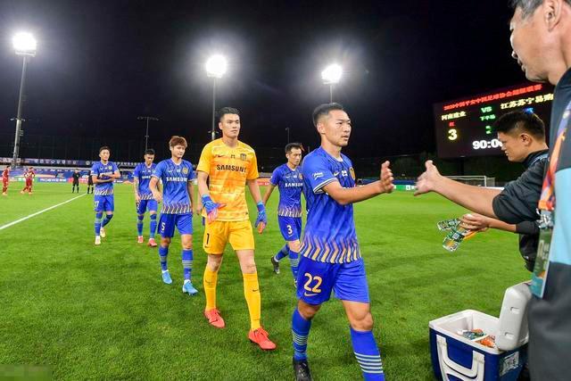 弗莱：尼克斯不能让文班随便按着大头 板凳席必须有人站出来干他